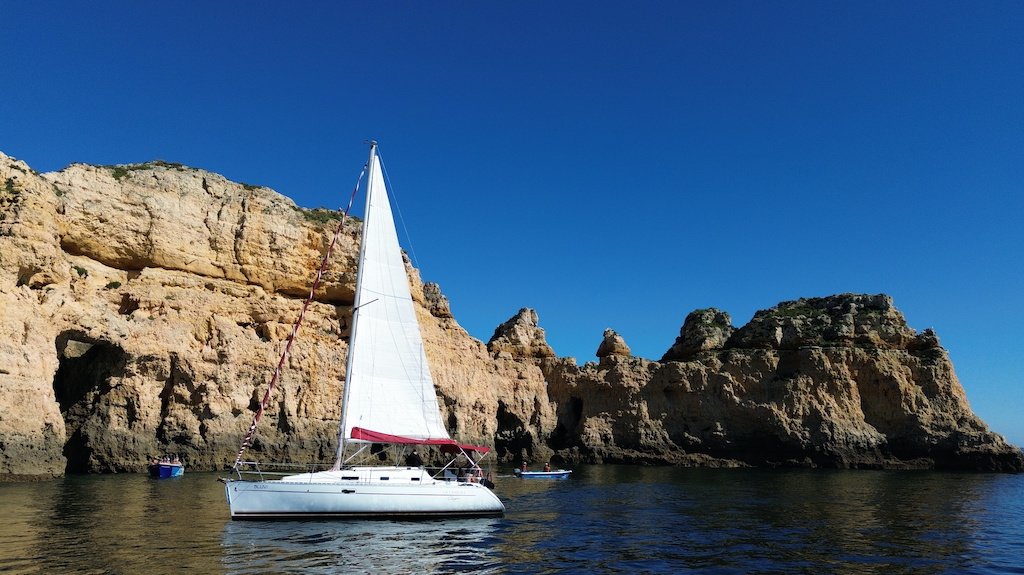 Charter your sailing boat in Lagos