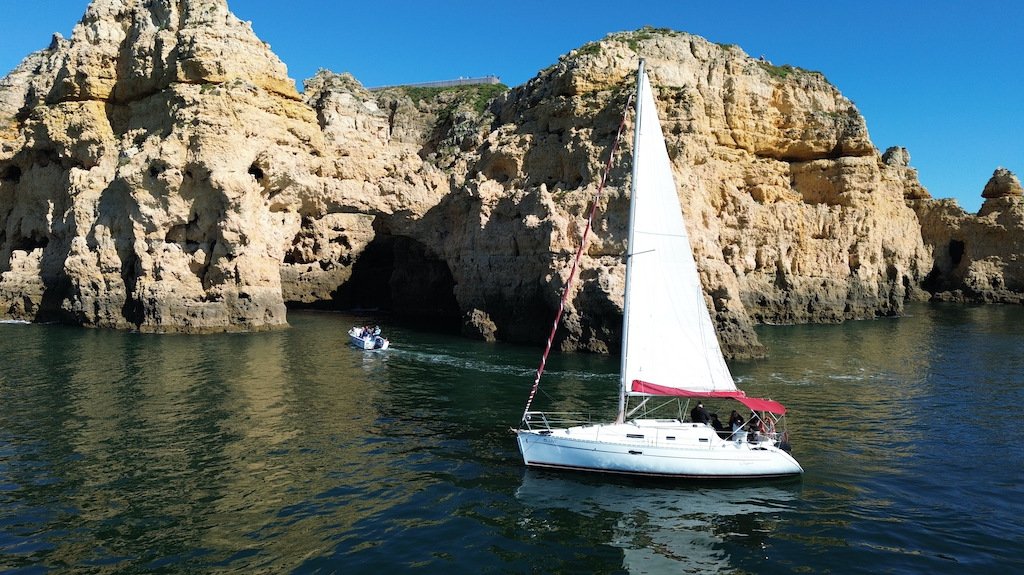 Charter your sailing boat in Lagos